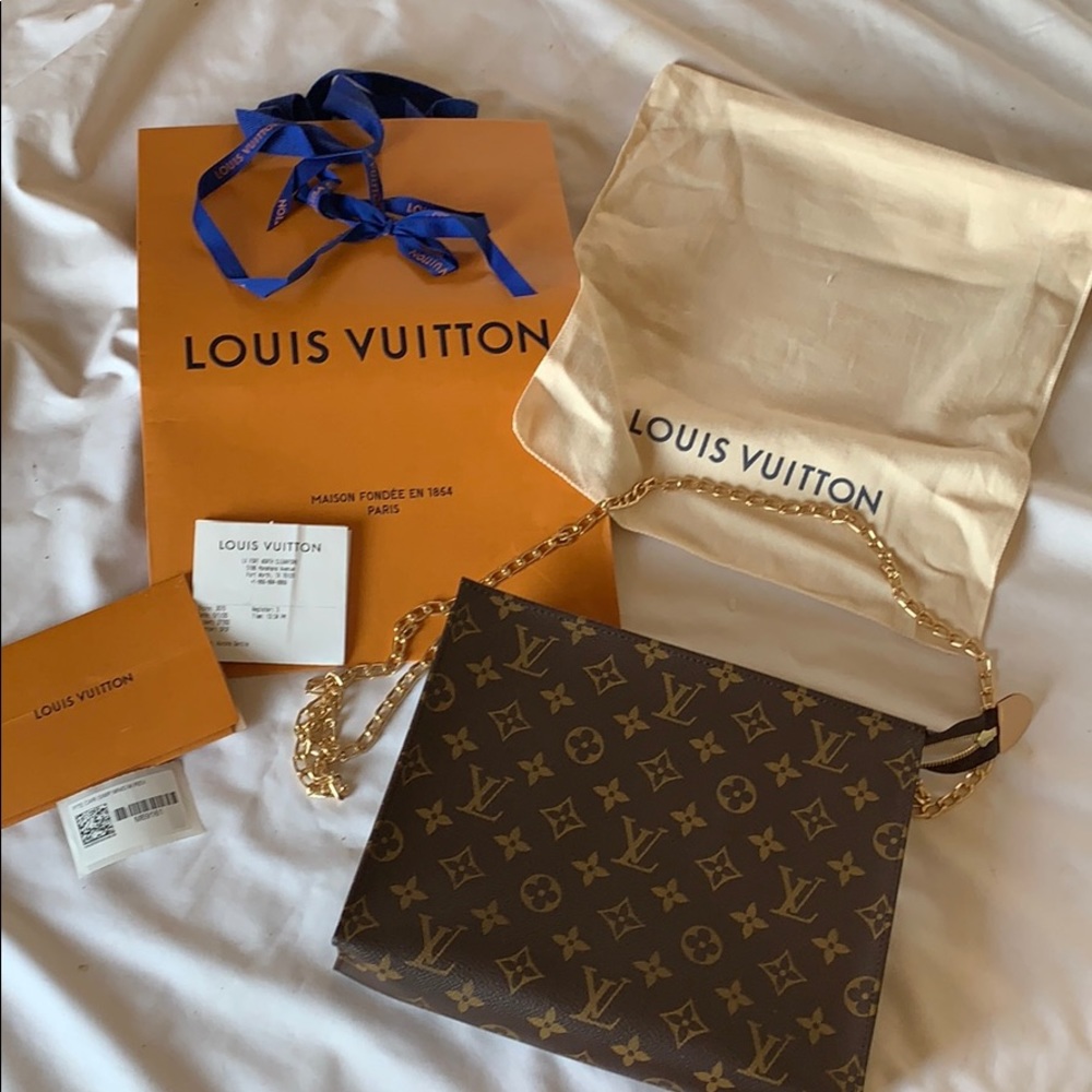 NWT Authentic Louis Vuitton Toiletry 26 *SOLD* - Picture 1 of 9